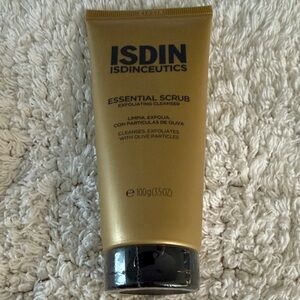 ISDIN Isdinceutics Essential Scrub Exfoliating Cleanser
